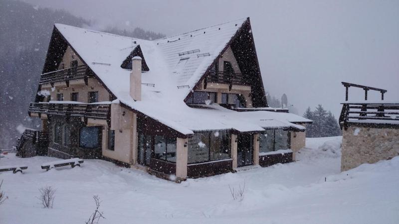Taverna Pietrei Craiului Zărneşti Esterno foto
